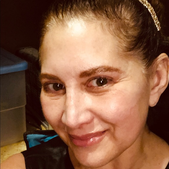 Meet your Posher, Amy, Posh Ambassador II - Picture 2 of 16